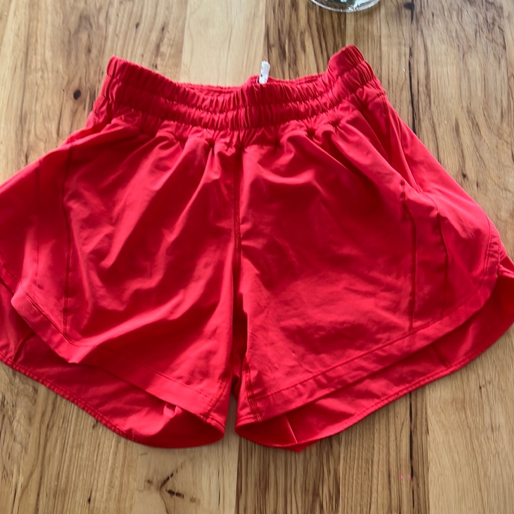 Lululemon Track That Scarlet Red size 6 shorts - NWOT